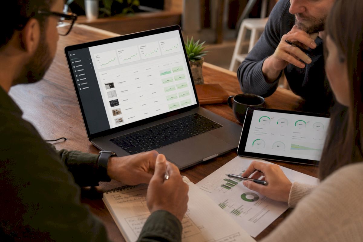 Tableau comparatif des thèmes Shopify les plus rapides